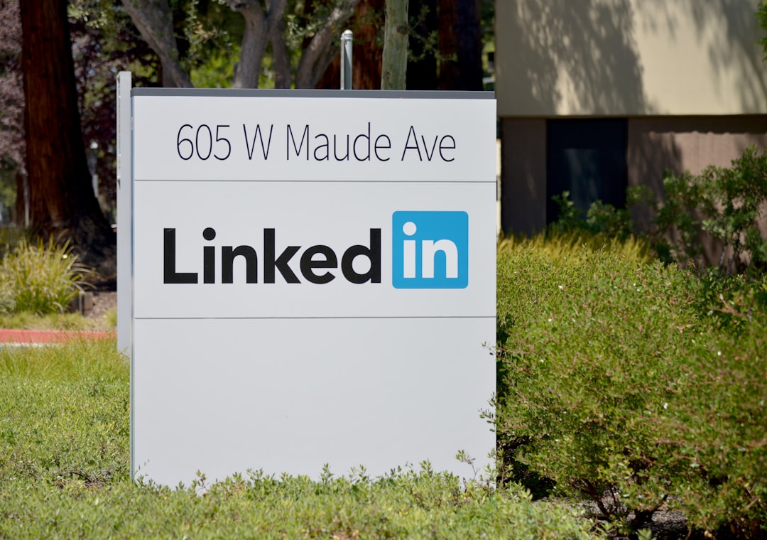 Leveraging LinkedIn Ads for B2B Marketing